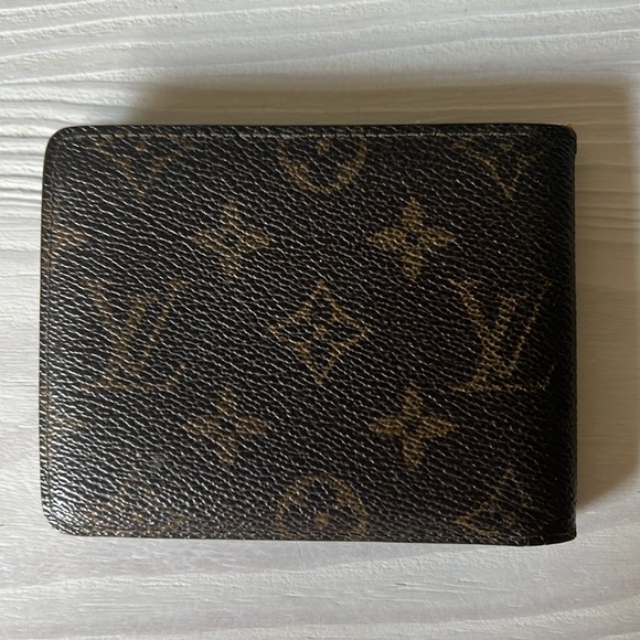 Authentic Louis Vuitton Billfold Wallet - Picture 4 of 17